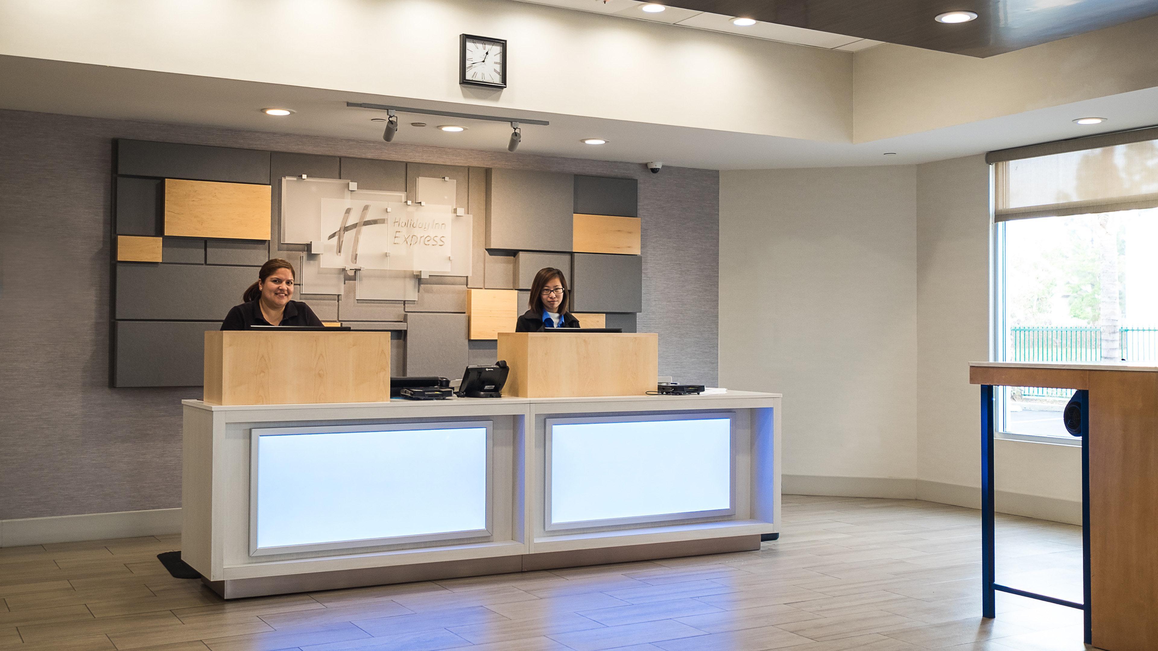 Holiday Inn Express Fullerton-Anaheim By Ihg Exterior foto