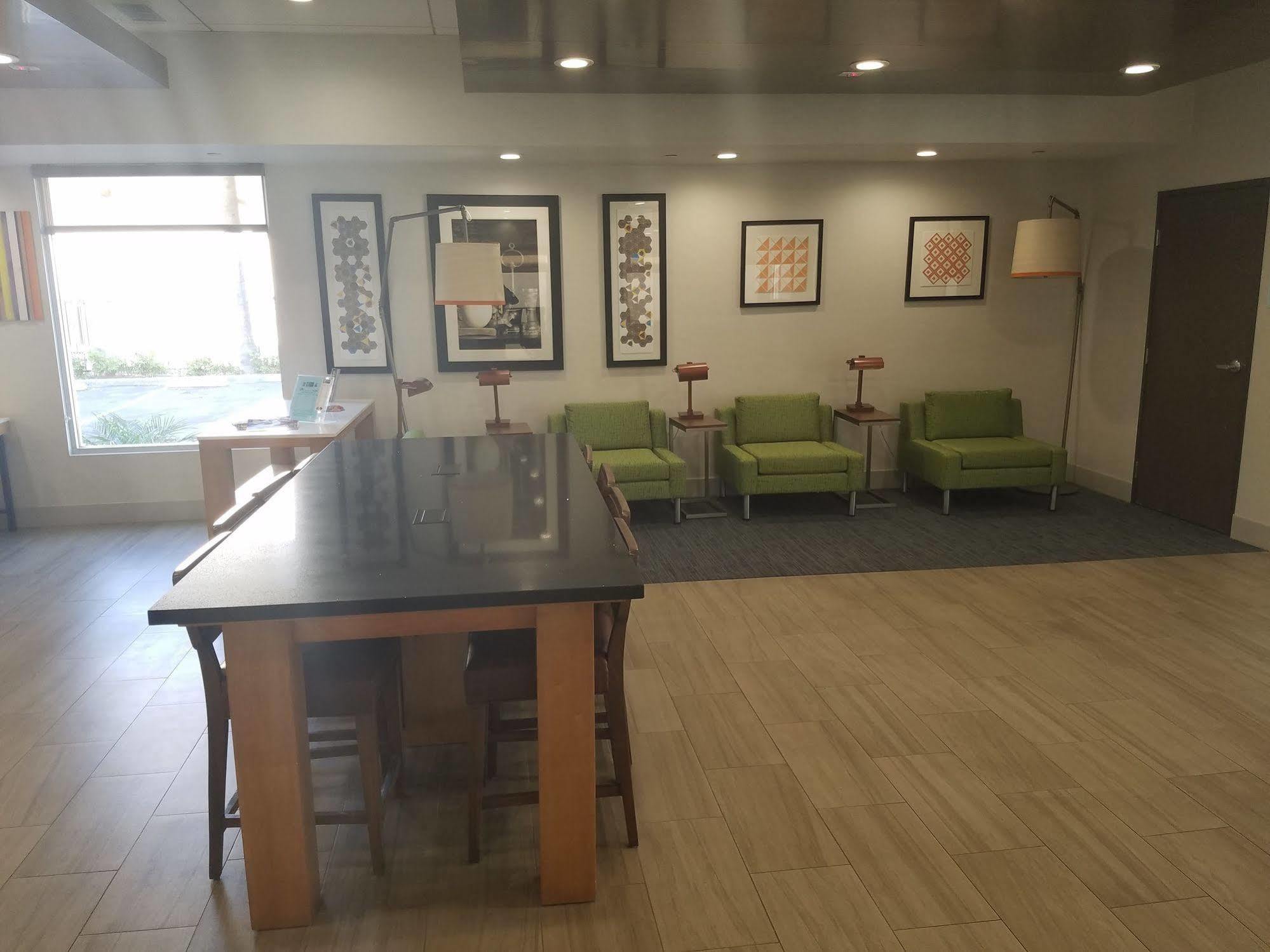 Holiday Inn Express Fullerton-Anaheim By Ihg Exterior foto